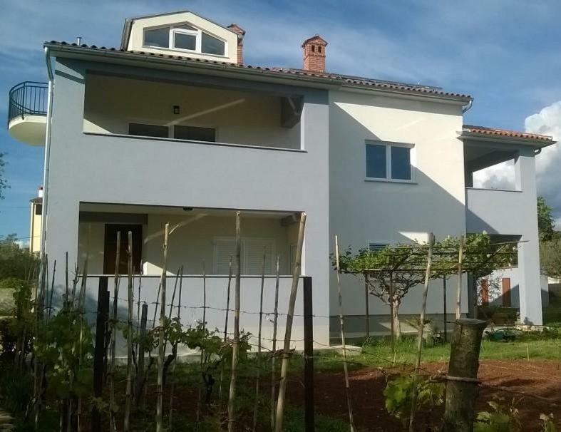 Apartments Villa Ulivo - Apartment Sol Fazana Bagian luar foto